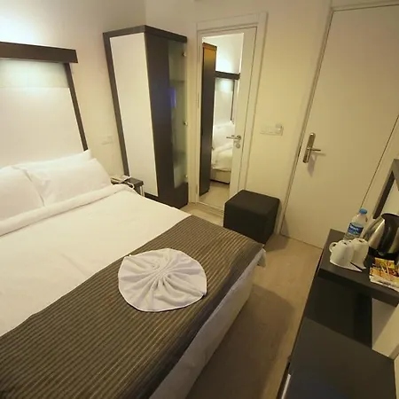 Hotel The Legend Platine 3*