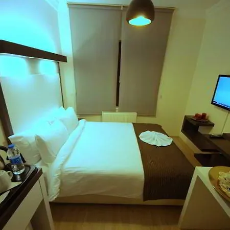 The Legend Platine Szálloda 3*