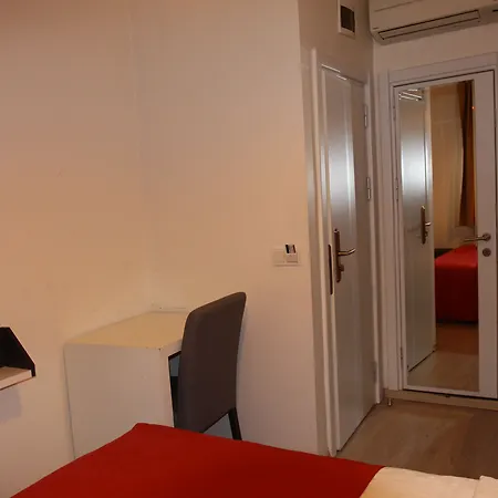 The Legend Platine ホテル 3*